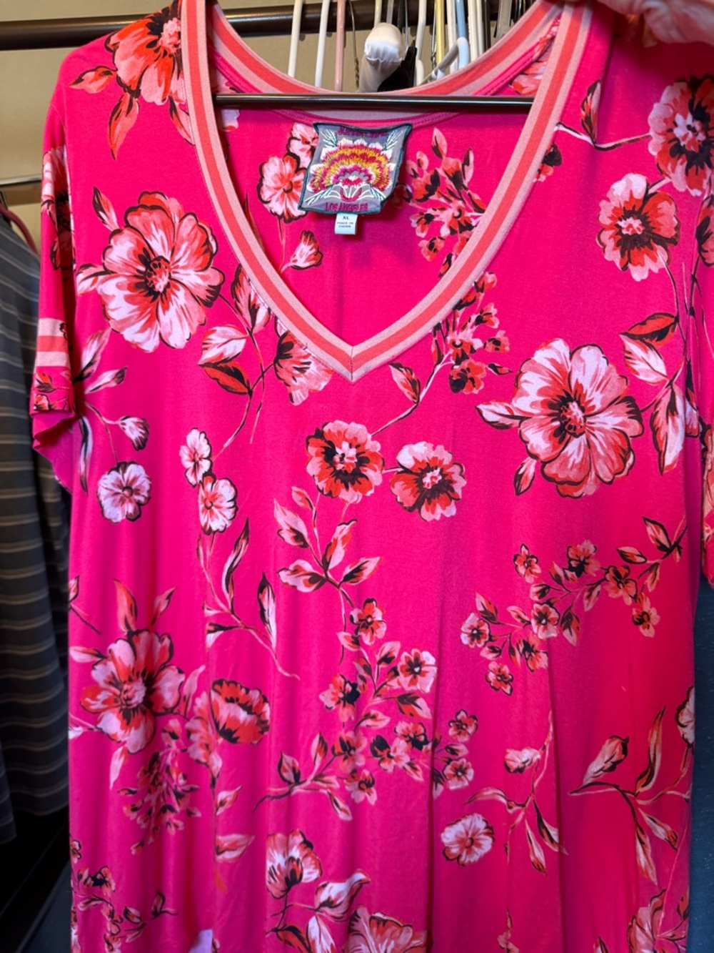 Johnny Was sz XL Bright Pink & Orange Floral V-Neck Tee w/ contrasting stripes. - Picture 3 of 9